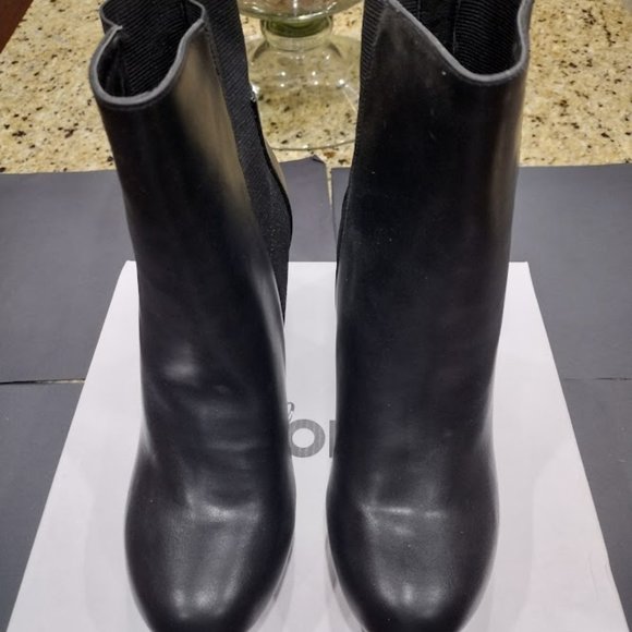 OCHO TOROS BLACK ANKLE HIGH BOOTIE - Picture 9 of 11